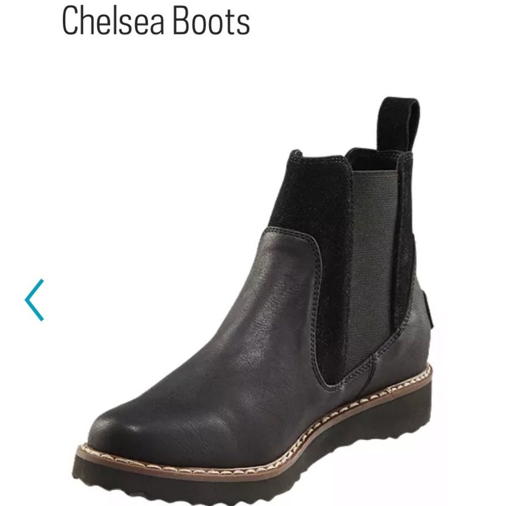 Brand new Roxy Chelsea boots.